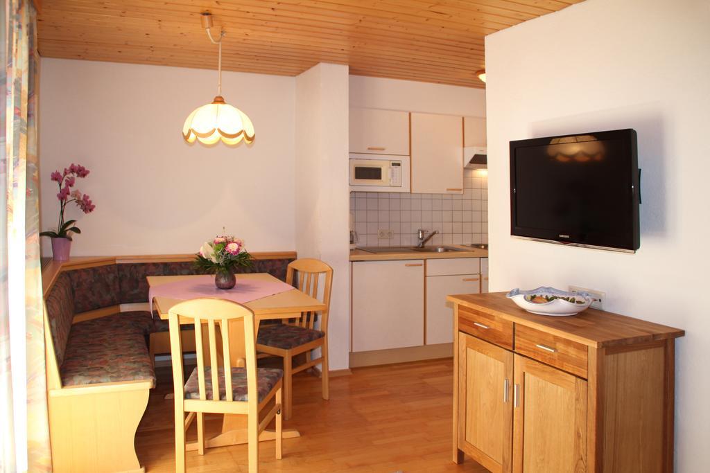 Haus Obere Allmein Sankt Gallenkirch Ruang foto