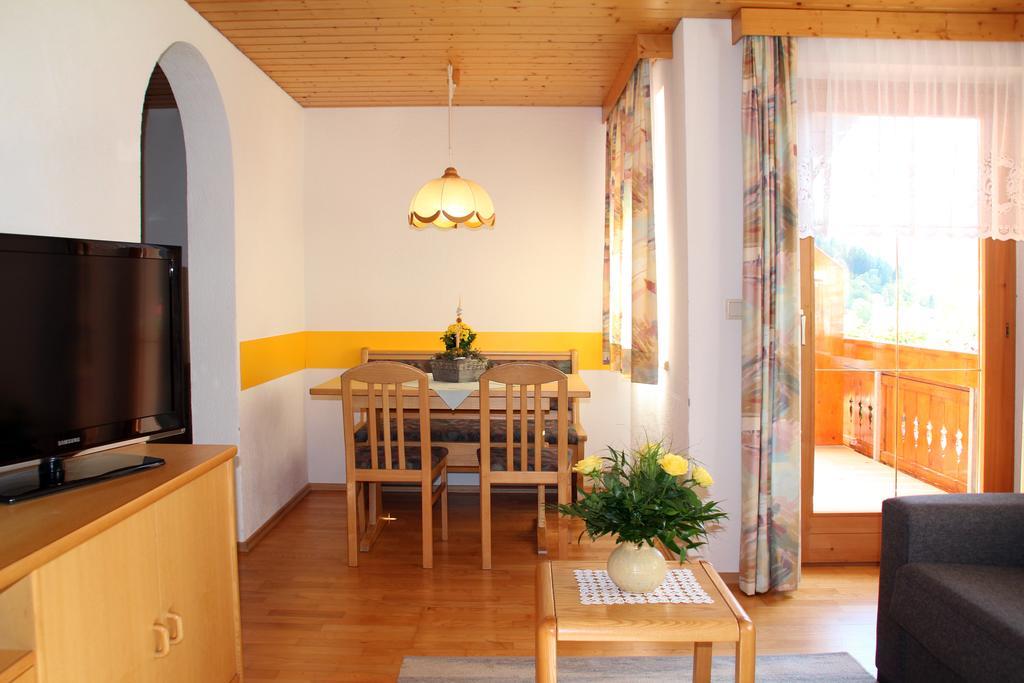 Haus Obere Allmein Sankt Gallenkirch Ruang foto